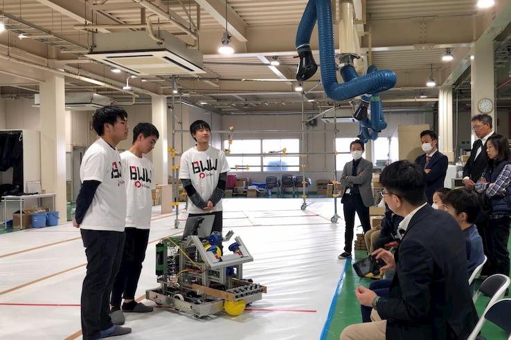 完成披露会の様子